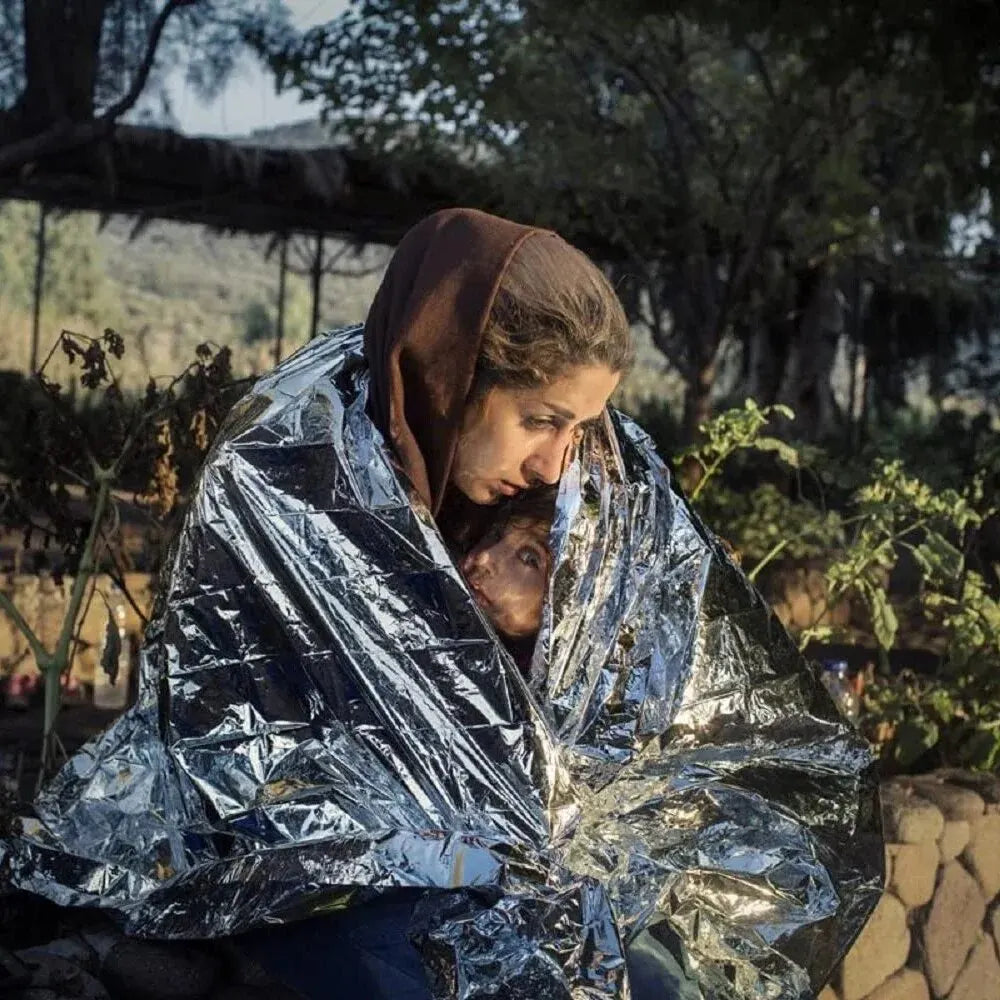 RHINO RESCUE Emergency Mylar Thermal Blanket 1.6 x 2.1m – 10-Pack for Outdoor Survival