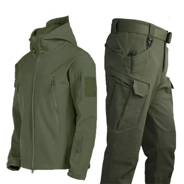 Men's Tactical Soft Shell Winter Hunting Set - Windproof Velvet-Lined Two-Piece Outdoor Suit