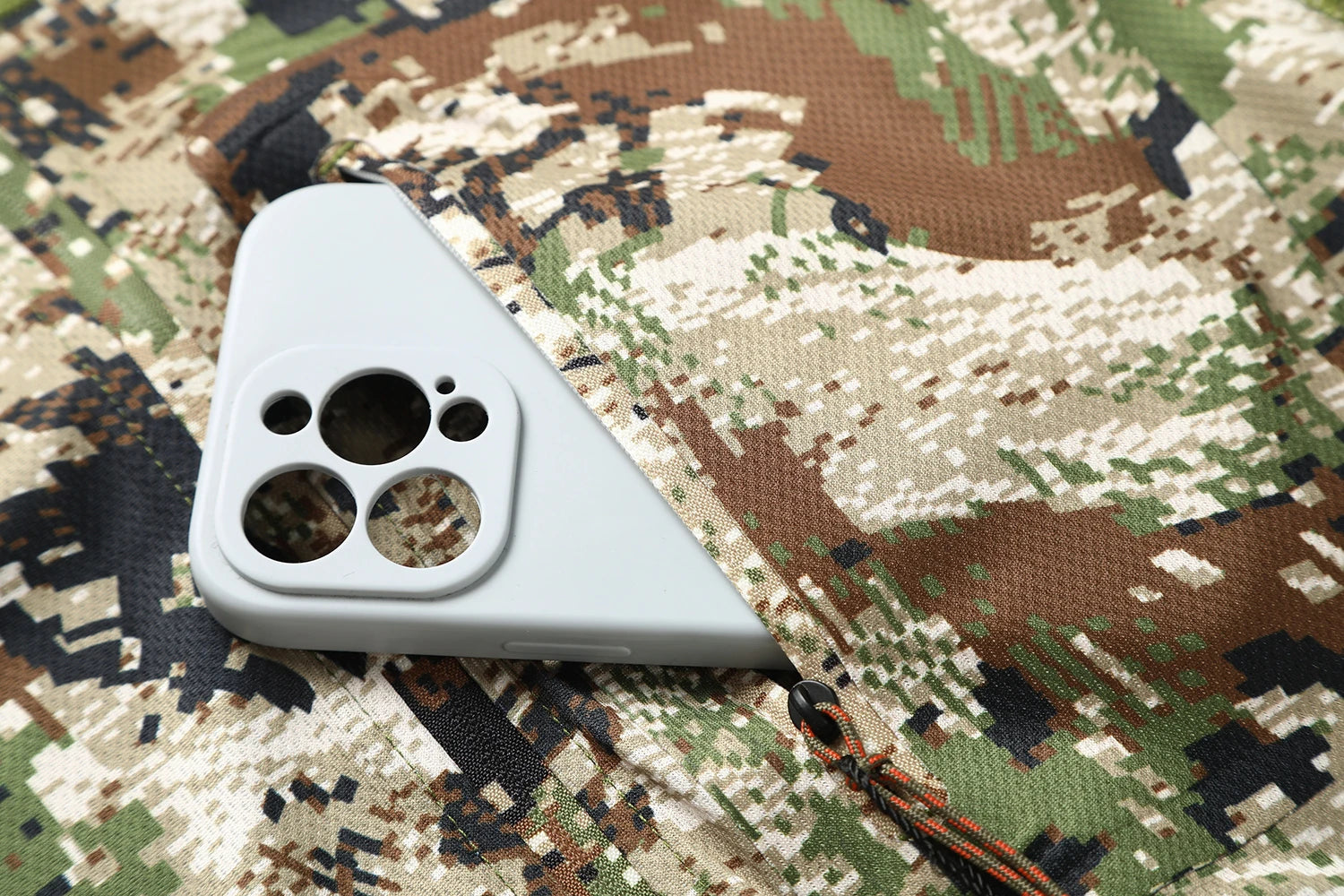 AINFAD Core Lightweight Hoodie - Technical Camouflage Base Layer with Integrated Face Mask for Hunting